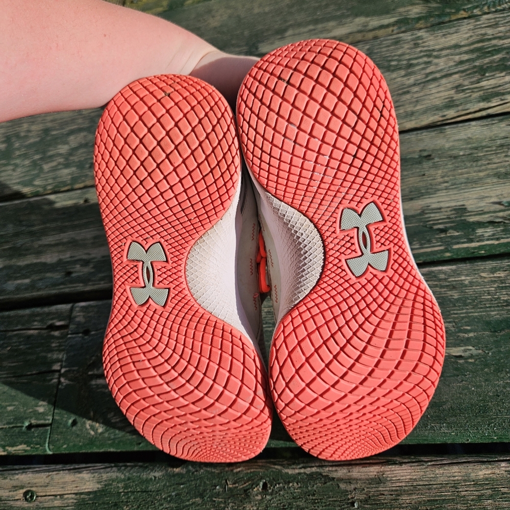 Under Amor - image 4